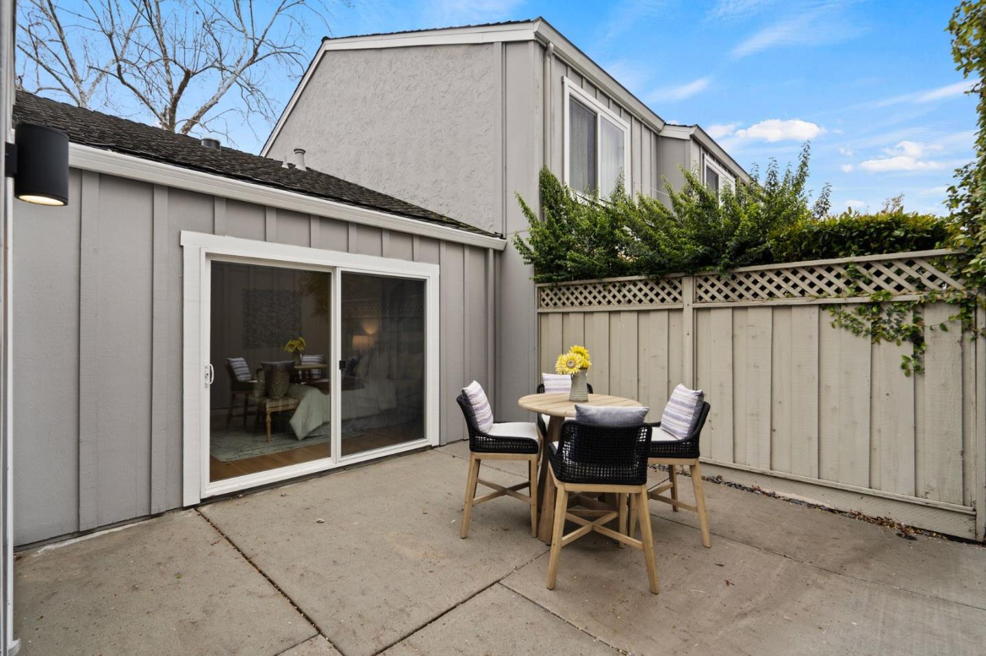 1093 Cumberland Place