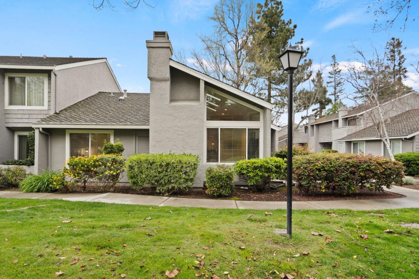 1093 Cumberland Place