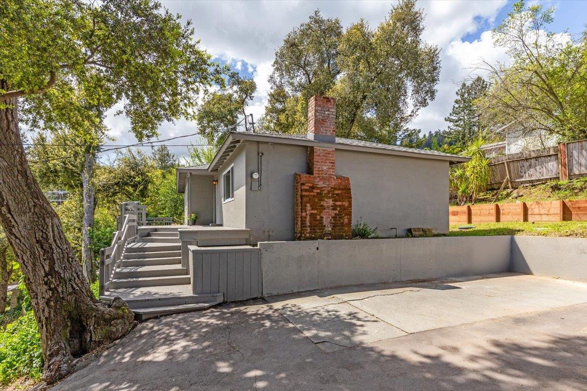 21525 Madrone Drive