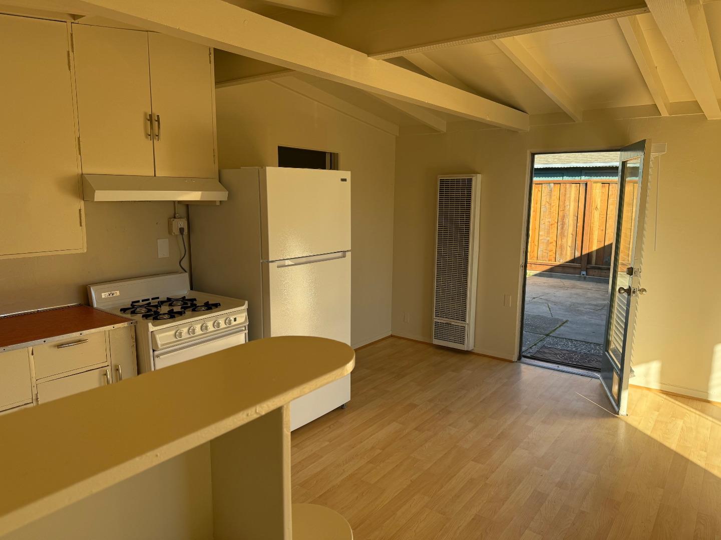 3460 Maplethorpe Lane