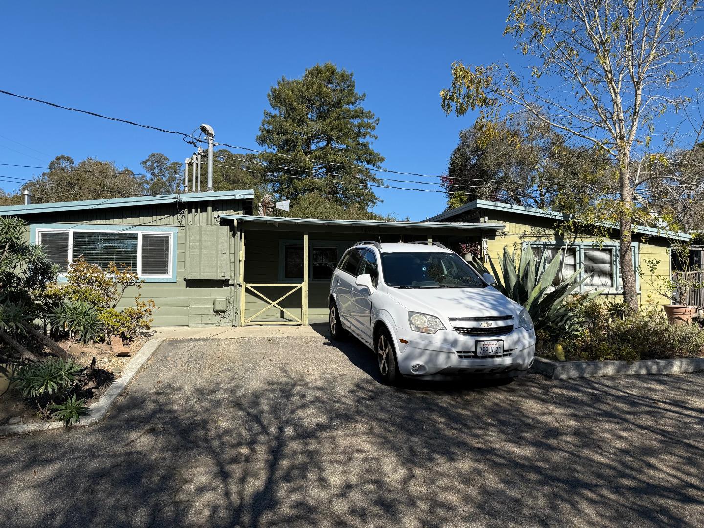 3460 Maplethorpe Lane