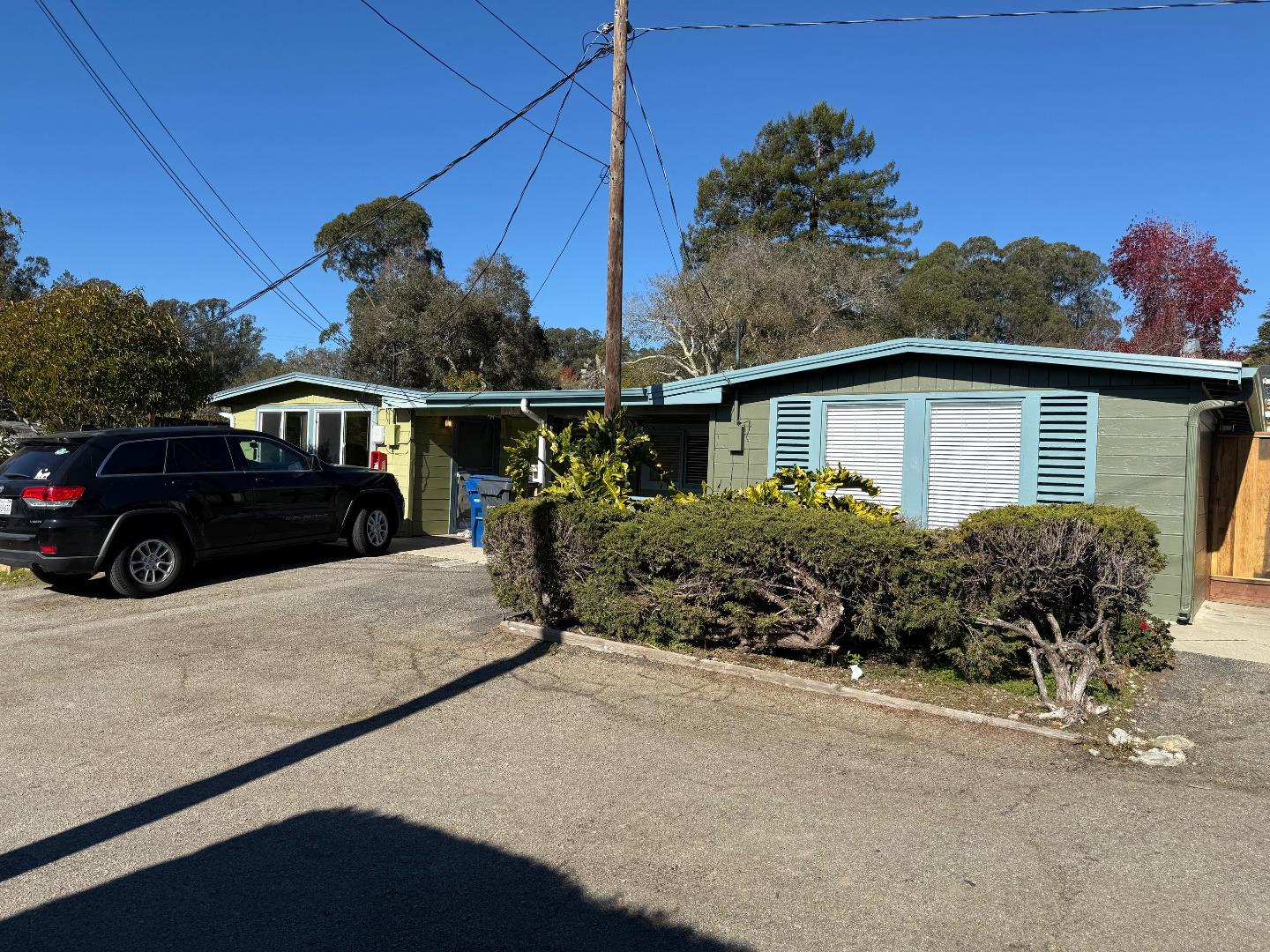 3460 Maplethorpe Lane