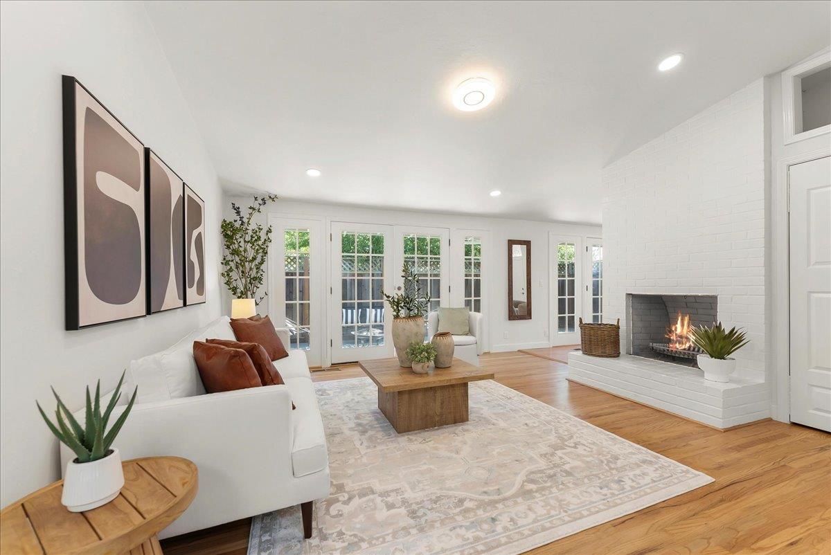 325 Burnett Avenue