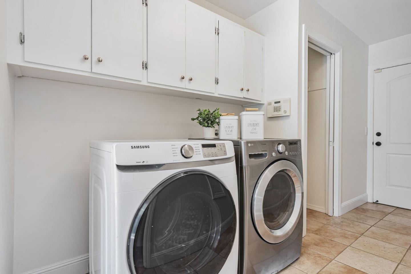 1711 Parkside Avenue