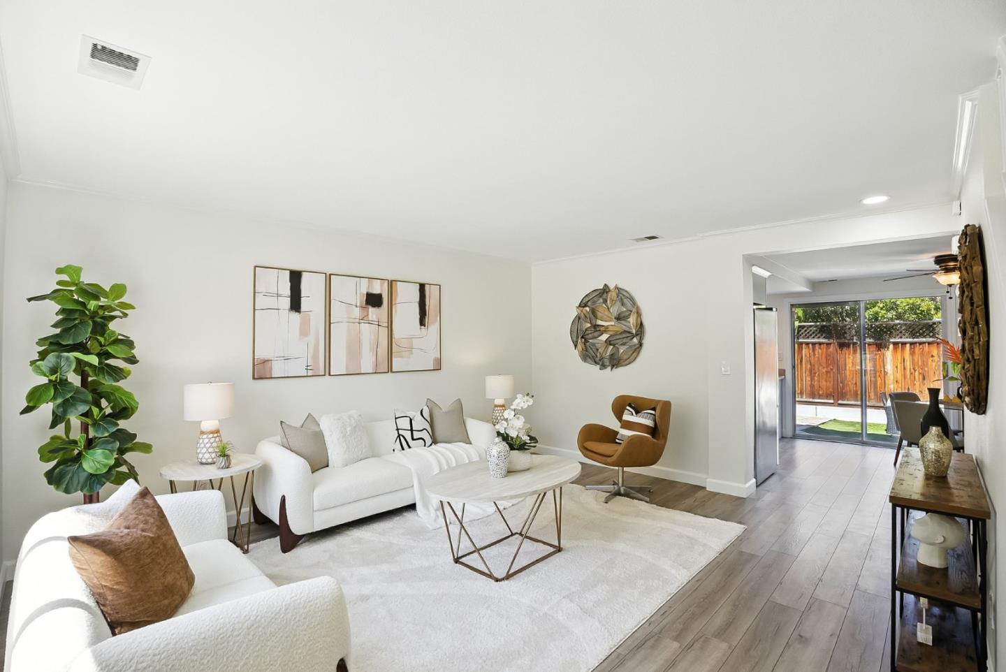 956 Deer Meadow Court