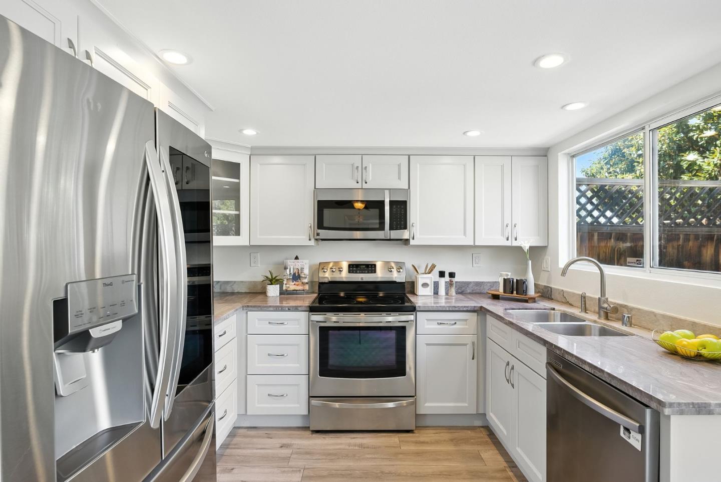956 Deer Meadow Court