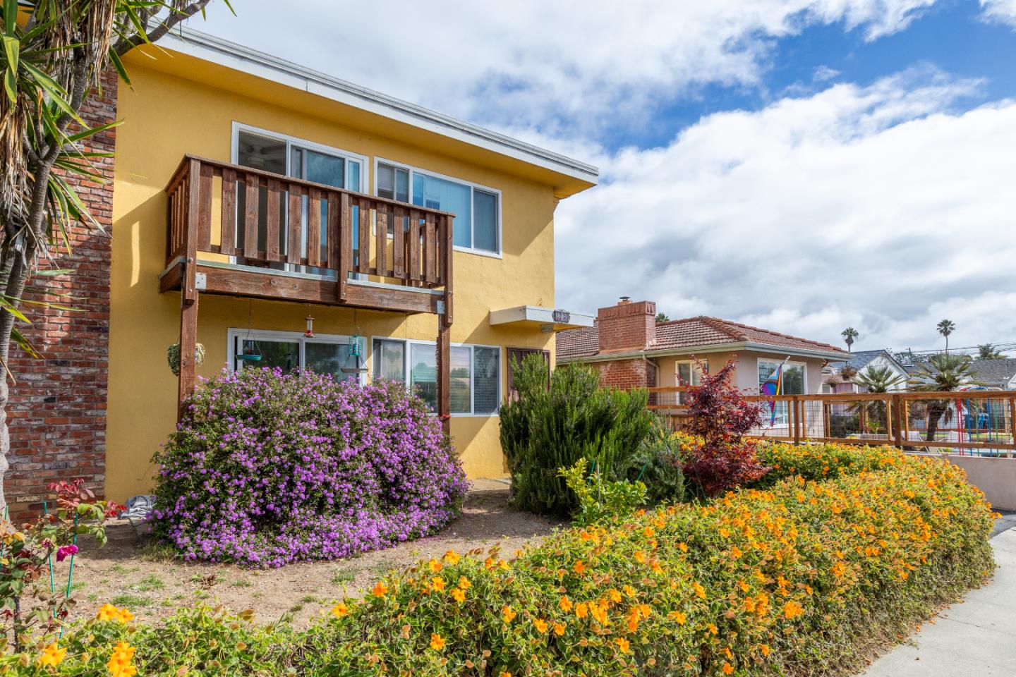 238 San Lorenzo Boulevard