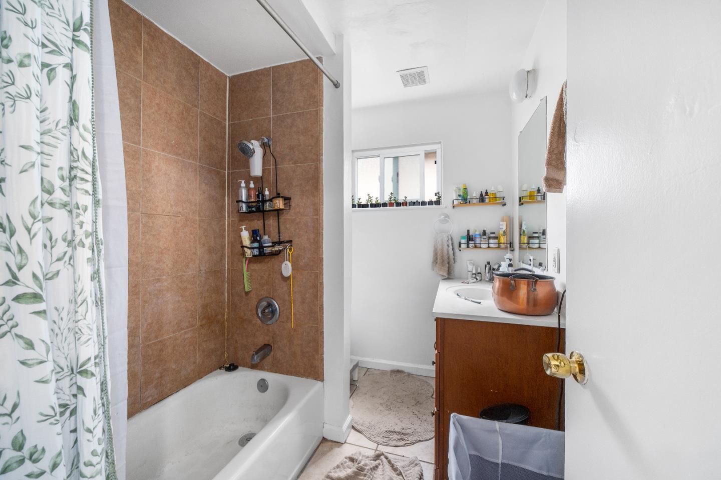 238 San Lorenzo Boulevard