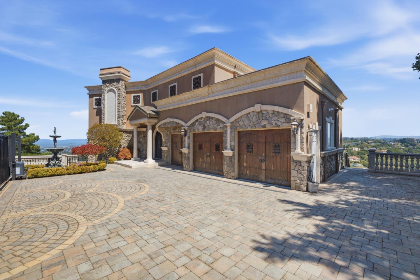 95 Southdown CT