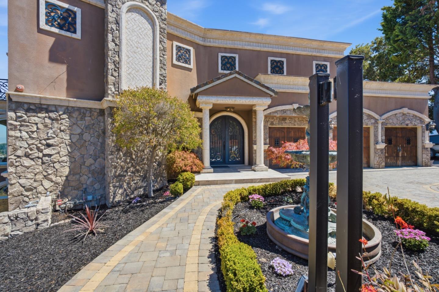 95 Southdown CT