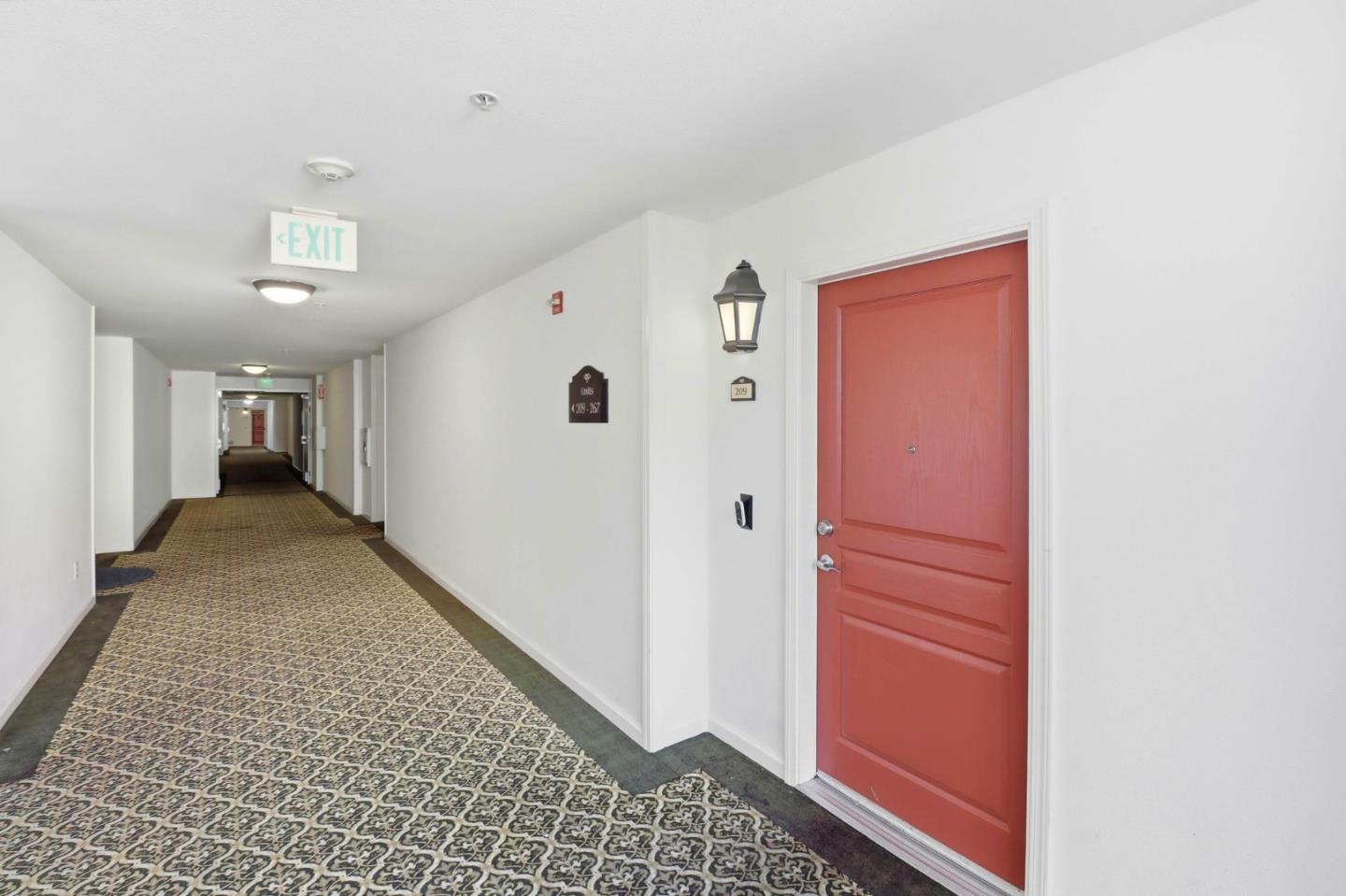 1883 Agnew RD 209