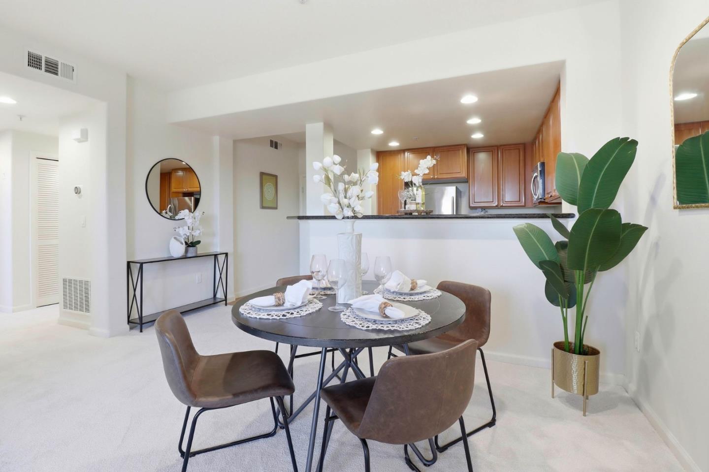 1883 Agnew RD 209