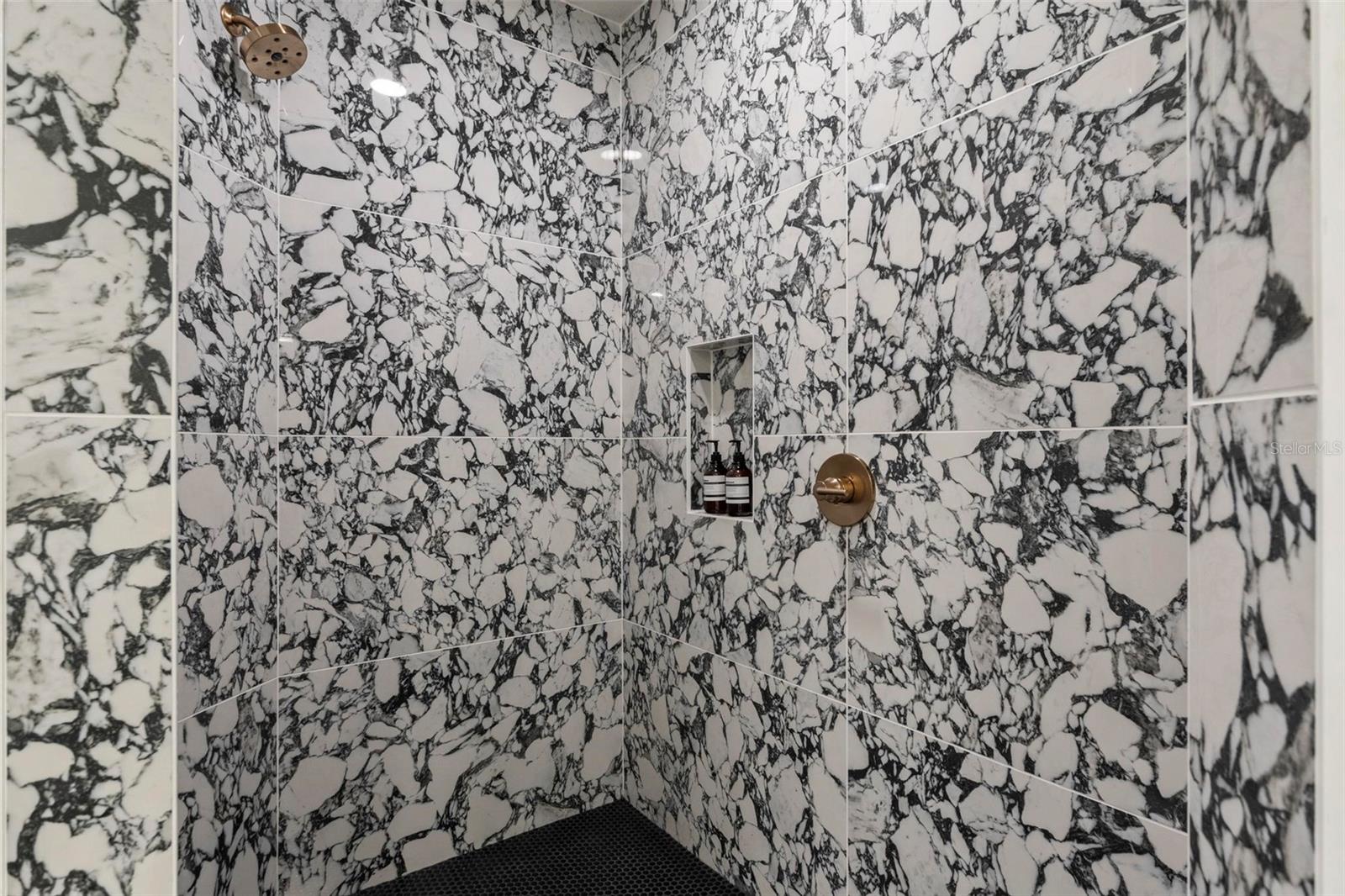 425 RIVERFRONT Unit: 104