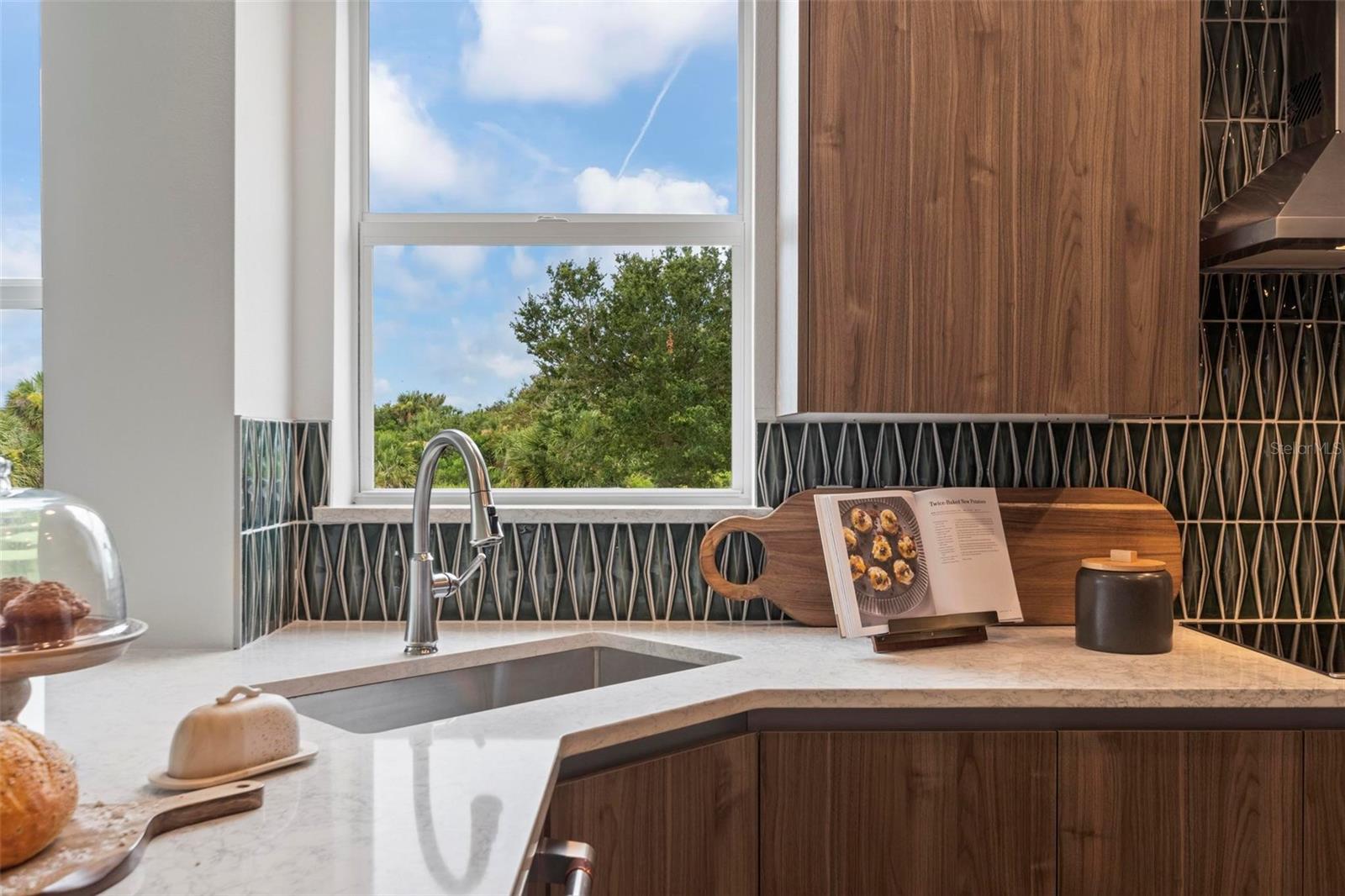 425 RIVERFRONT Unit: 104