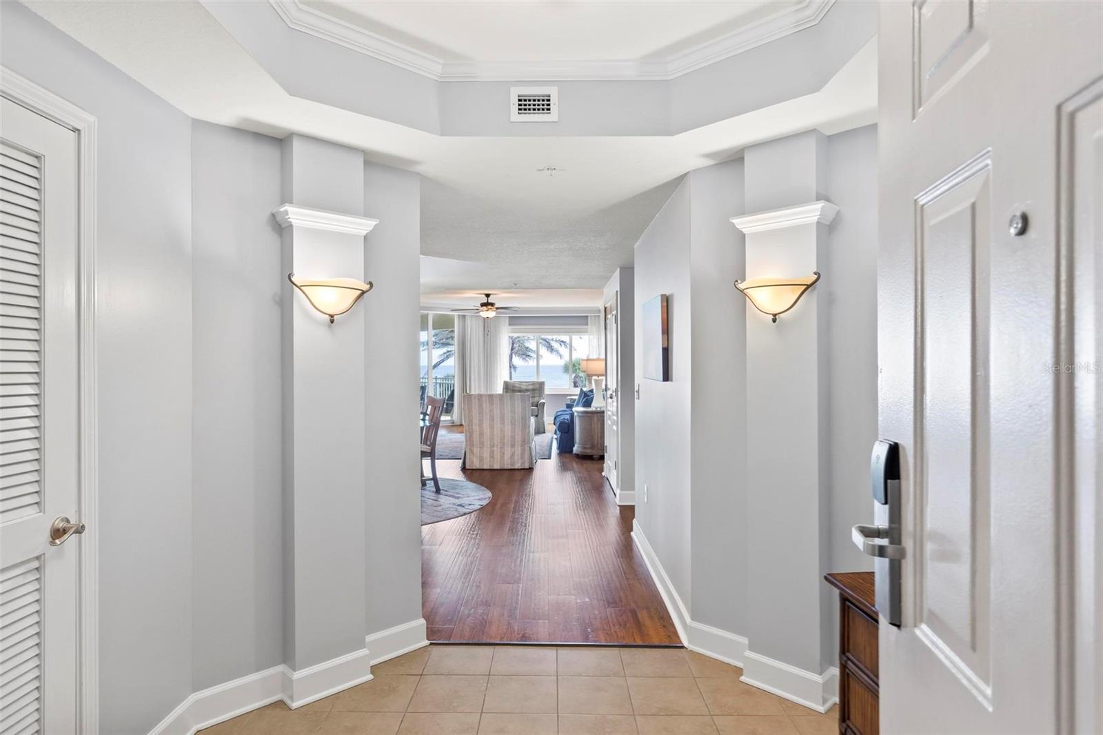 200 OCEAN CREST DR #211