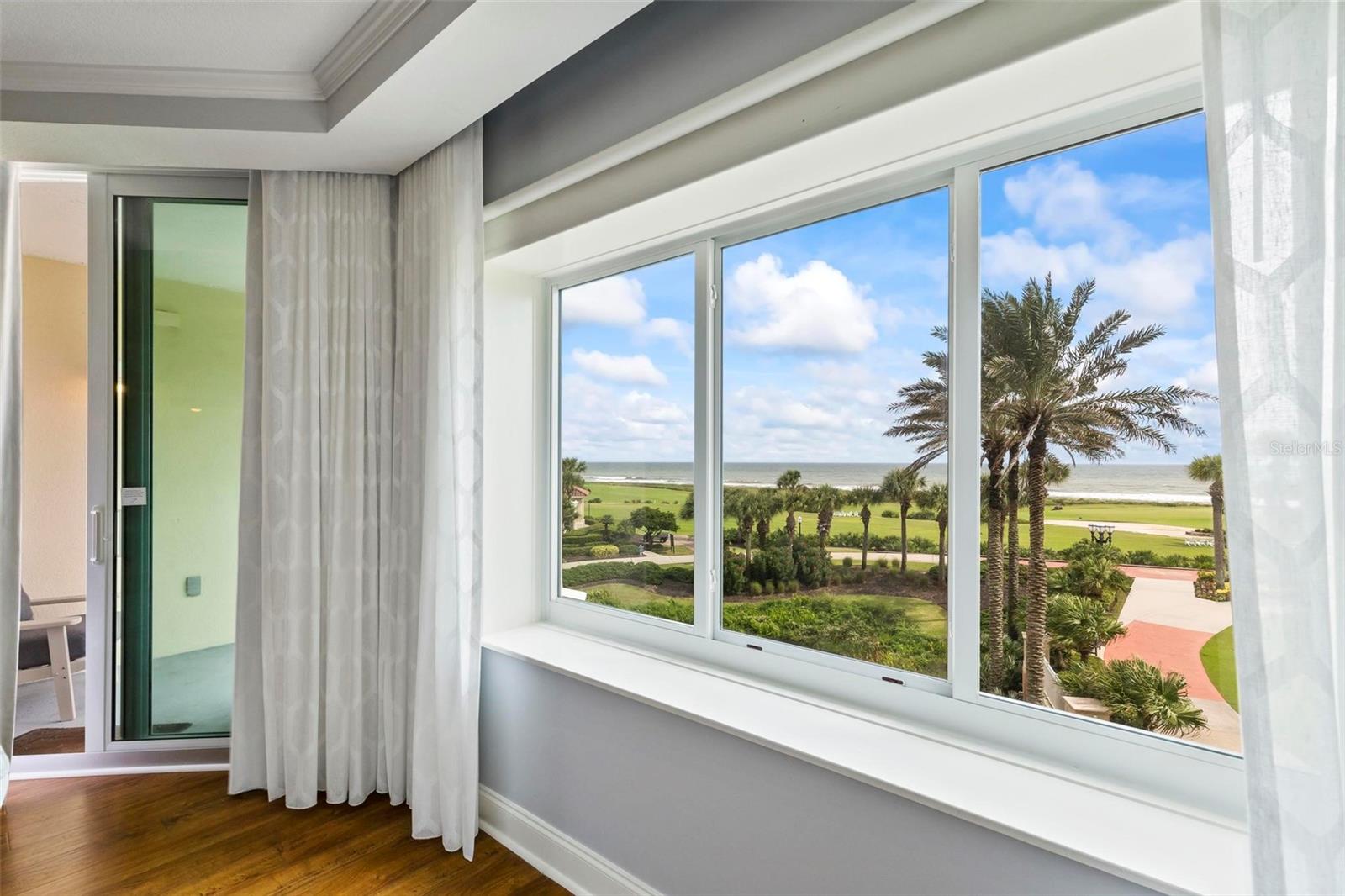 200 OCEAN CREST DR #211