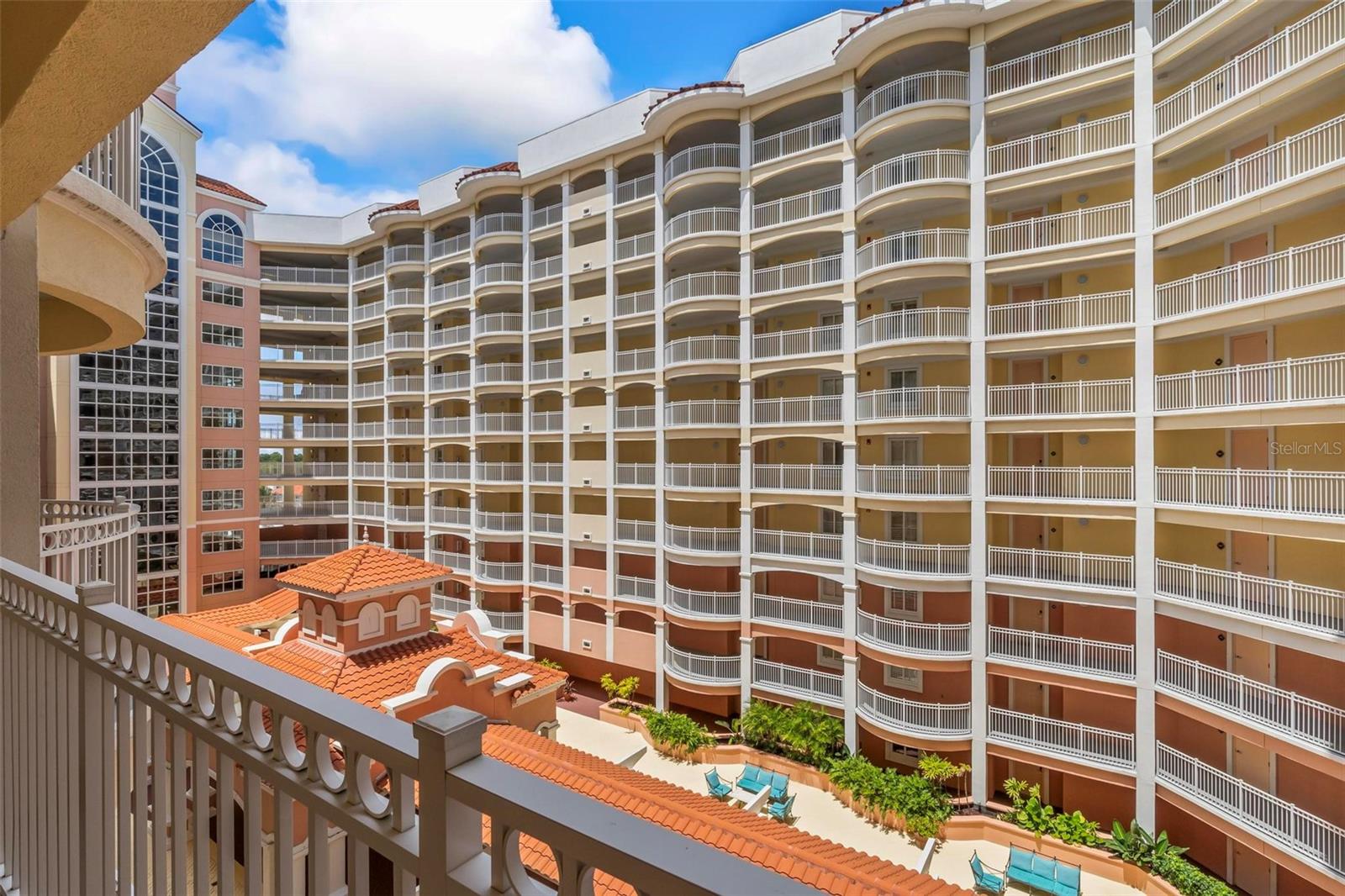 200 OCEAN CREST DR #515