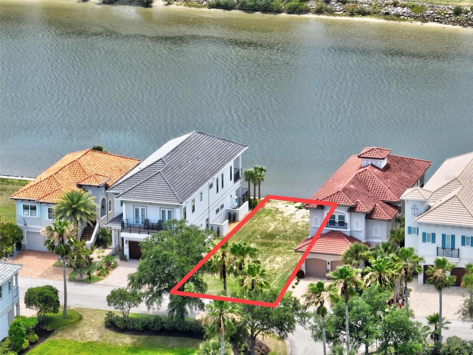 288 YACHT HARBOR DR