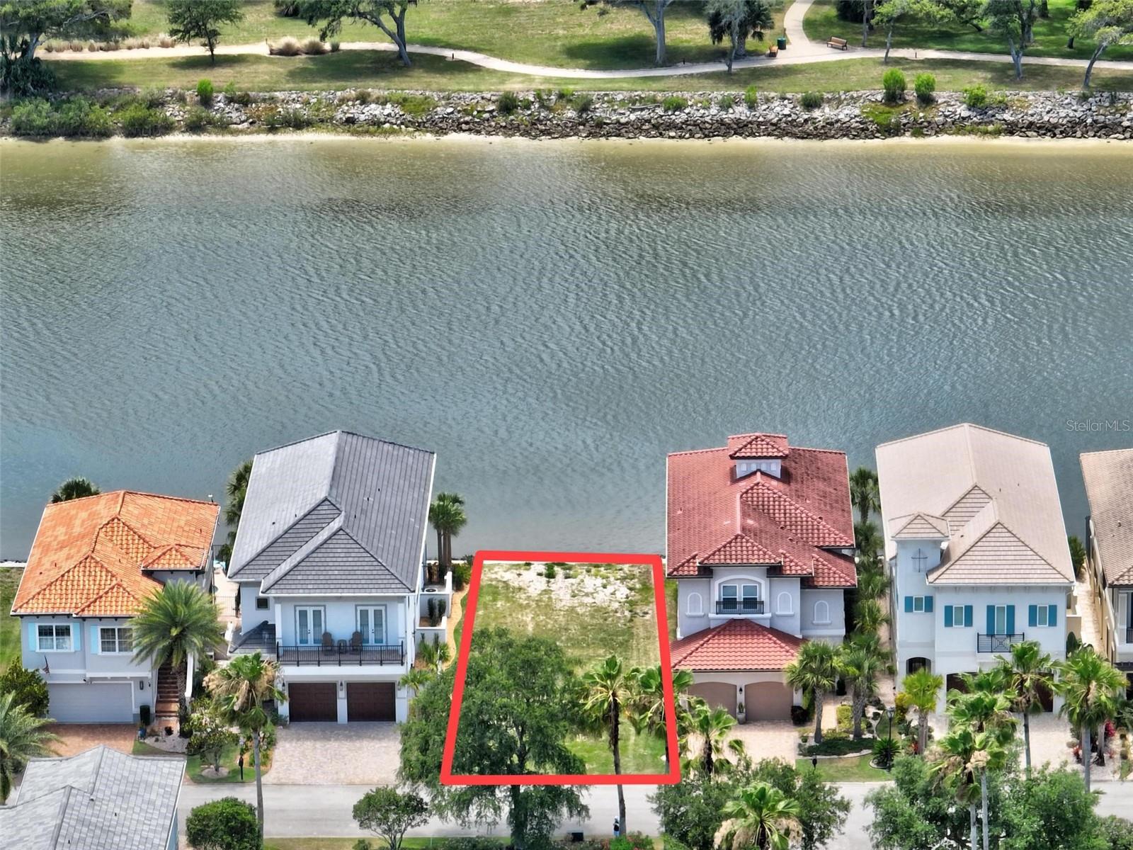 288 YACHT HARBOR DR