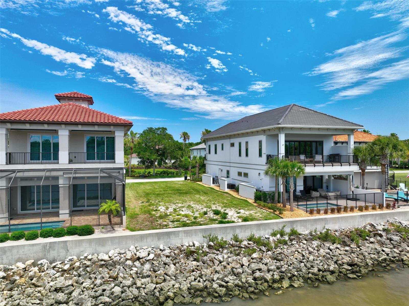 288 YACHT HARBOR DR