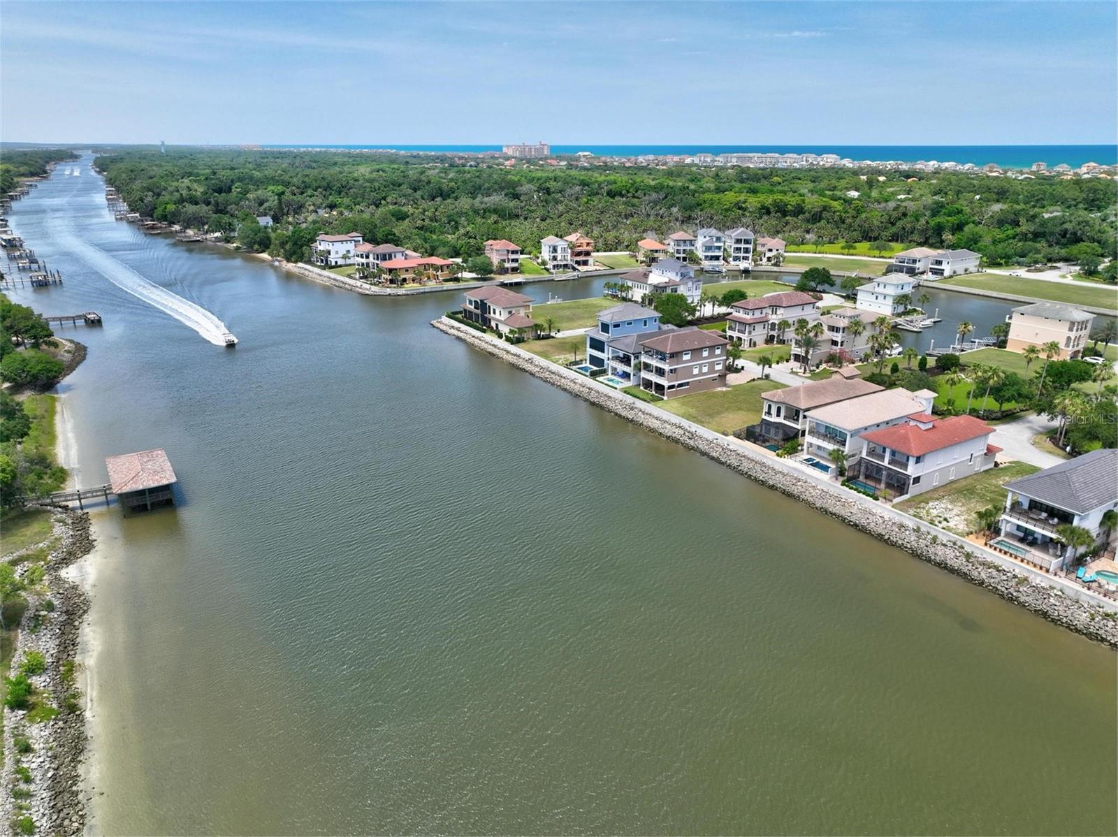 288 YACHT HARBOR DR