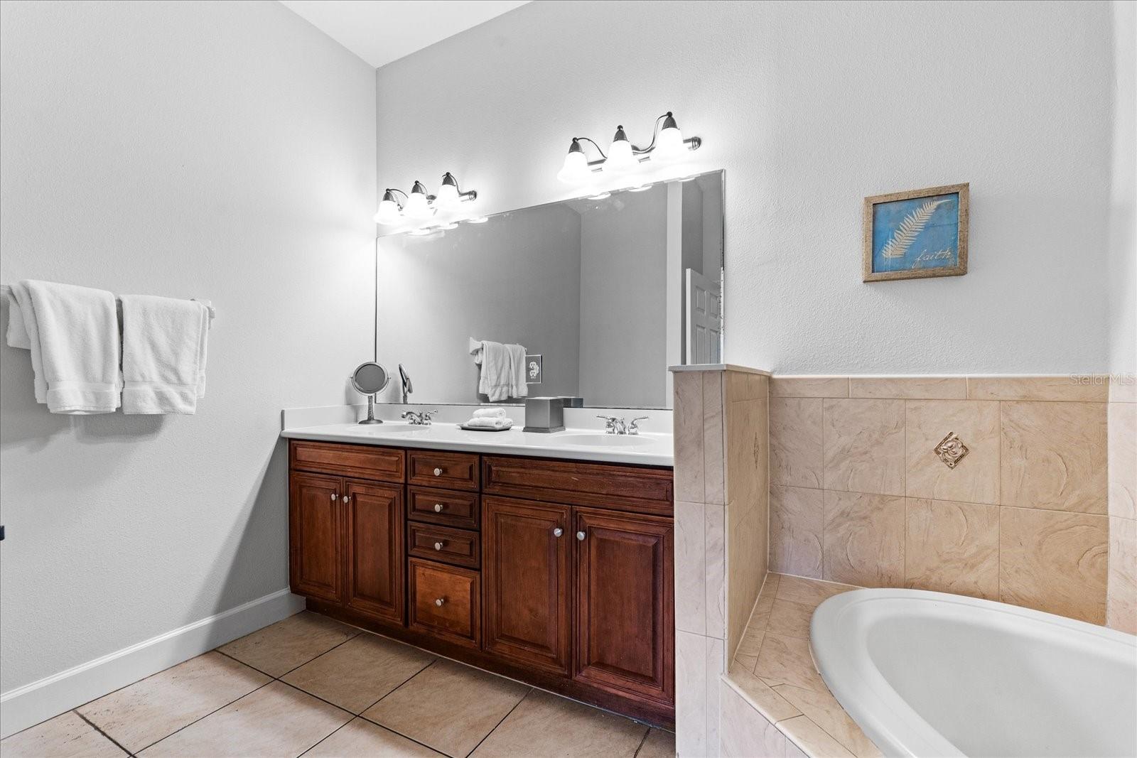 5 OCEAN CREST WAY #1414