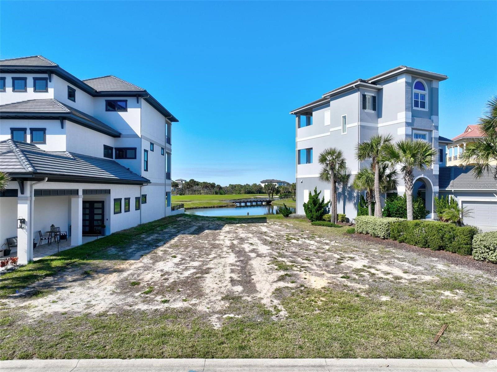 26 NORTHSHORE AVE