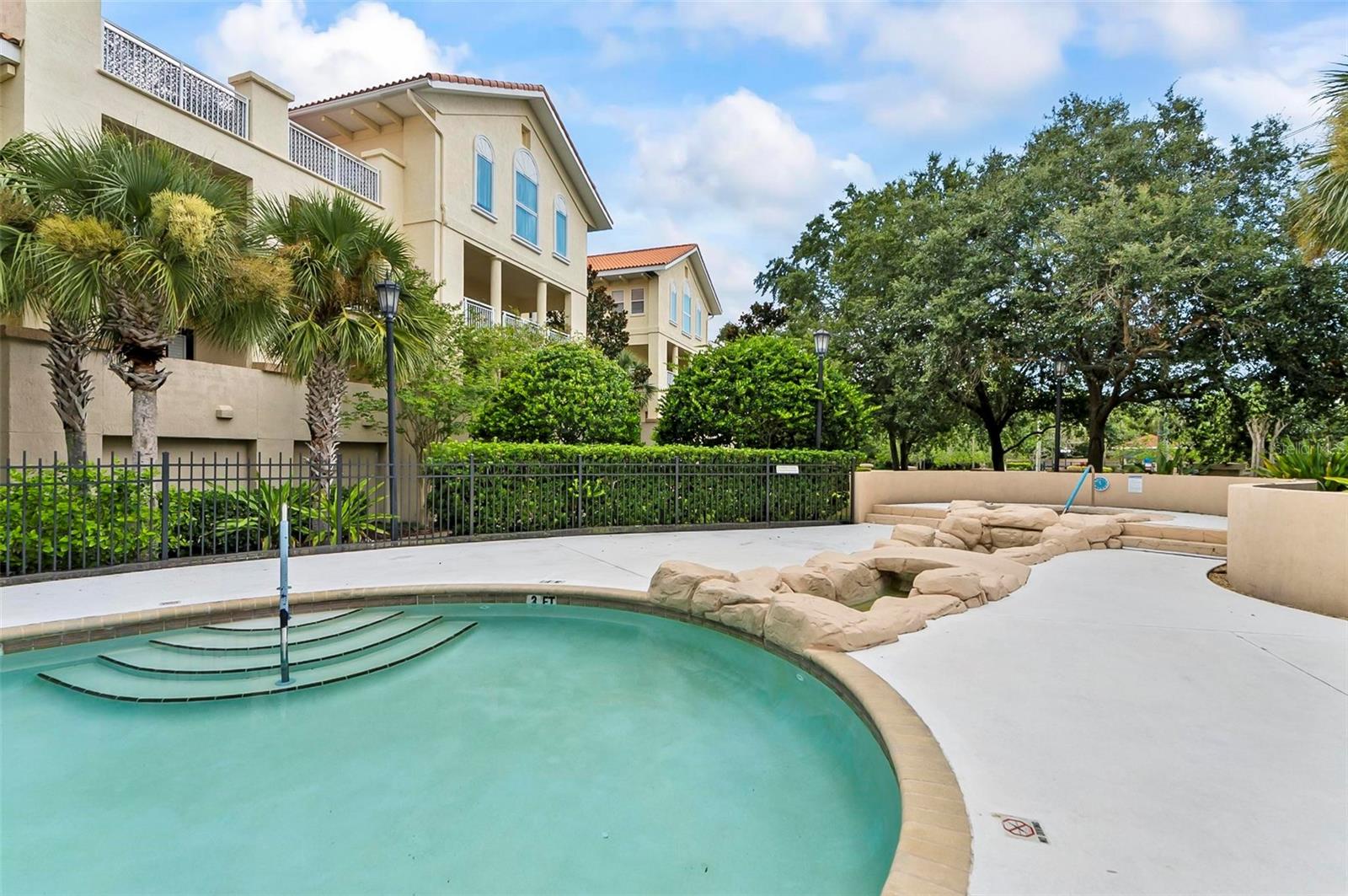 300 BELLA HARBOR CT #113