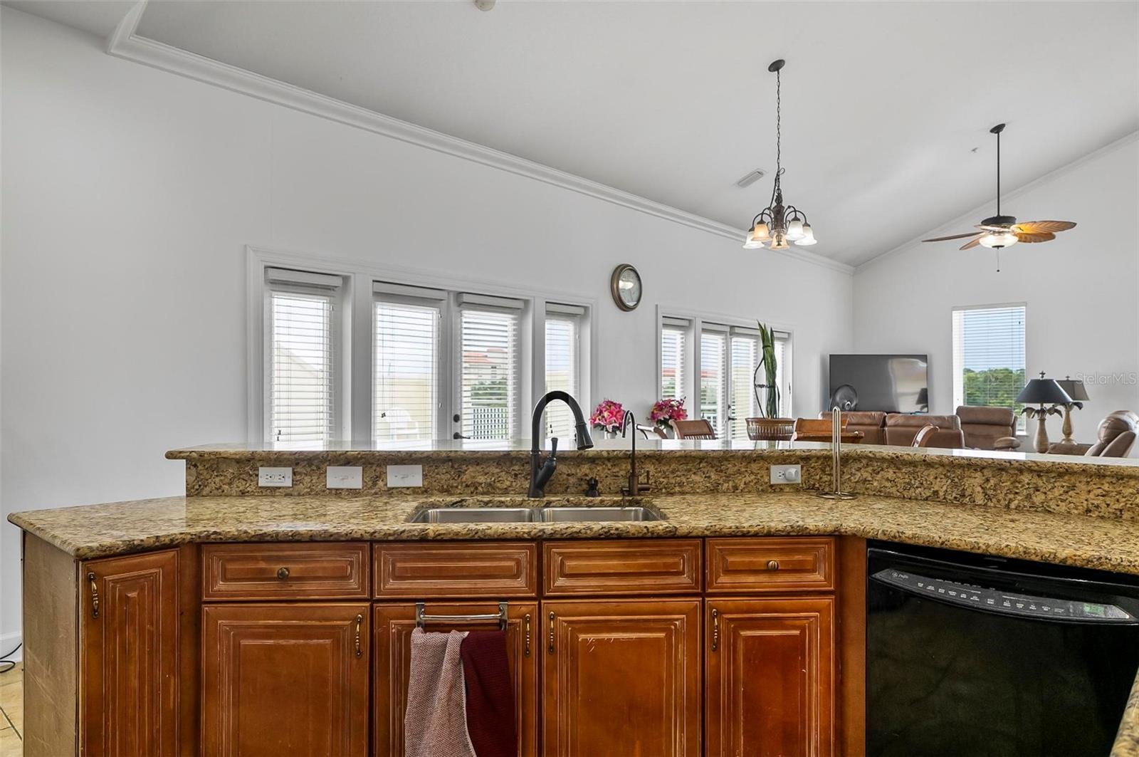 300 BELLA HARBOR CT #113