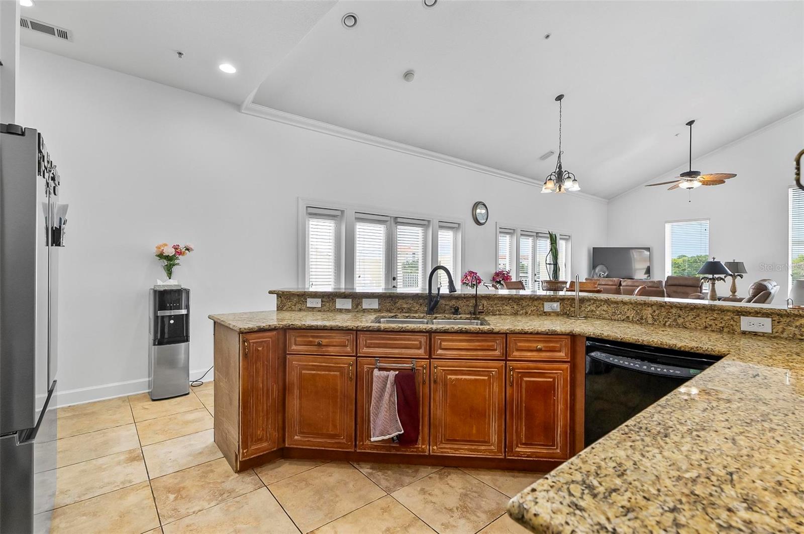 300 BELLA HARBOR CT #113