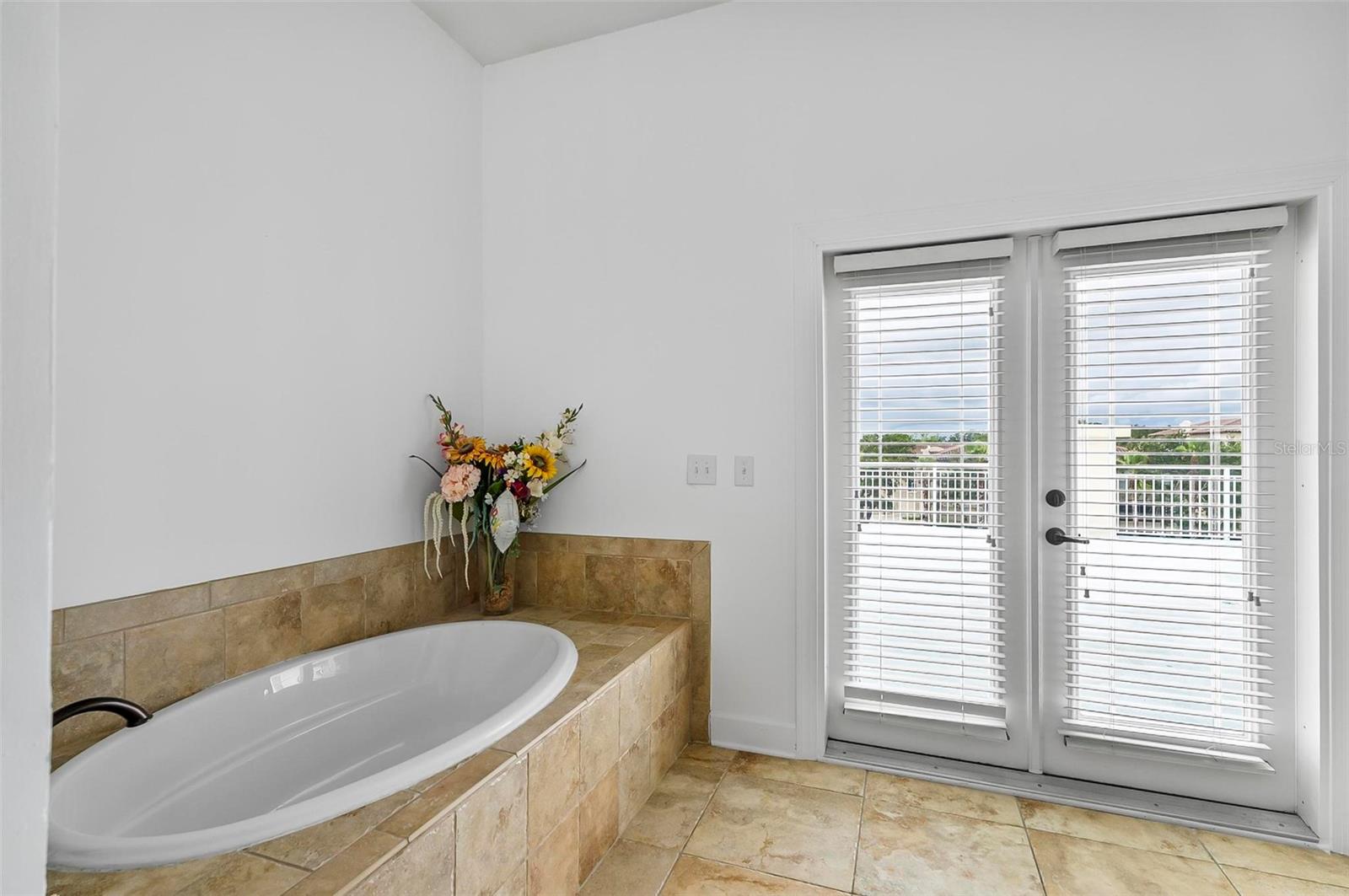 300 BELLA HARBOR CT #113