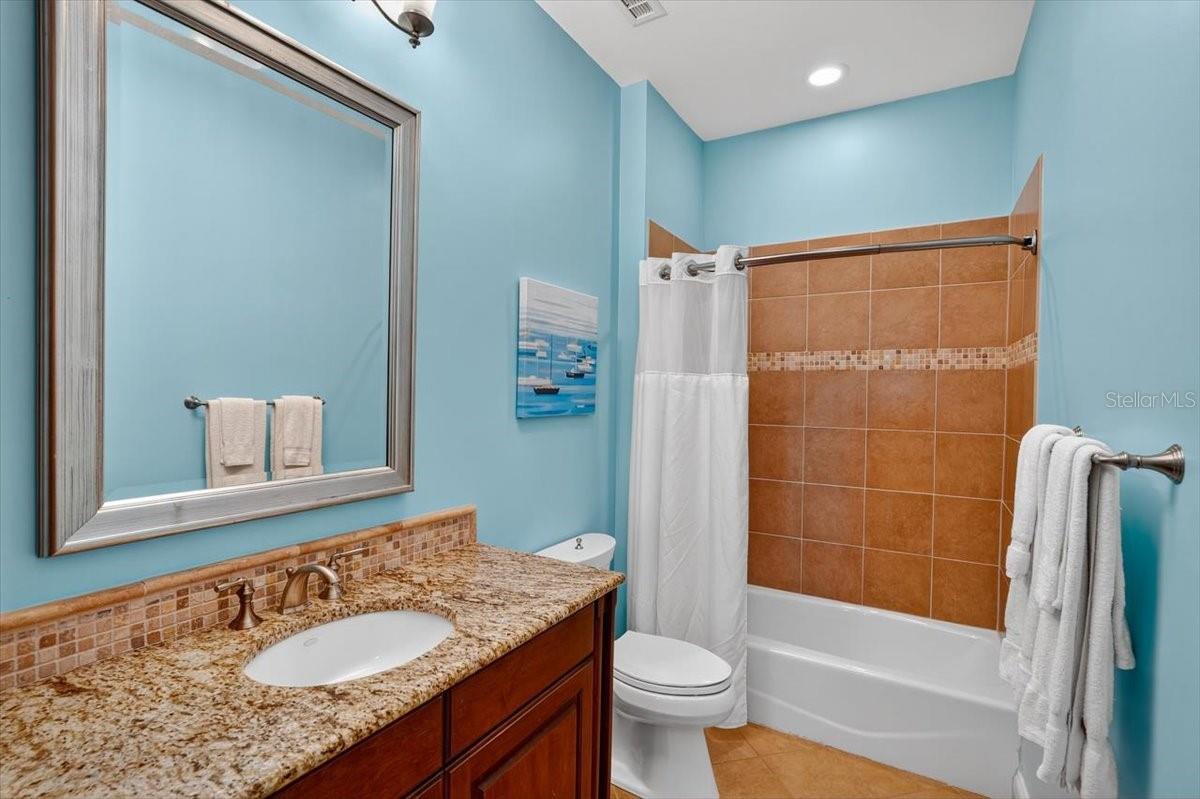 200 OCEAN CREST DR #646