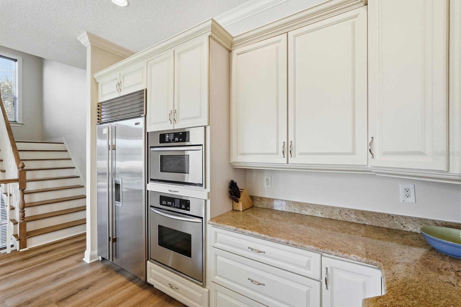 29 NORTHSHORE AVE