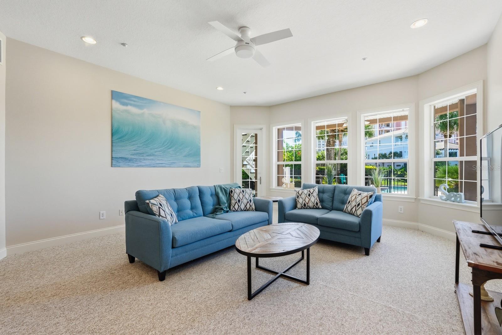 29 NORTHSHORE AVE
