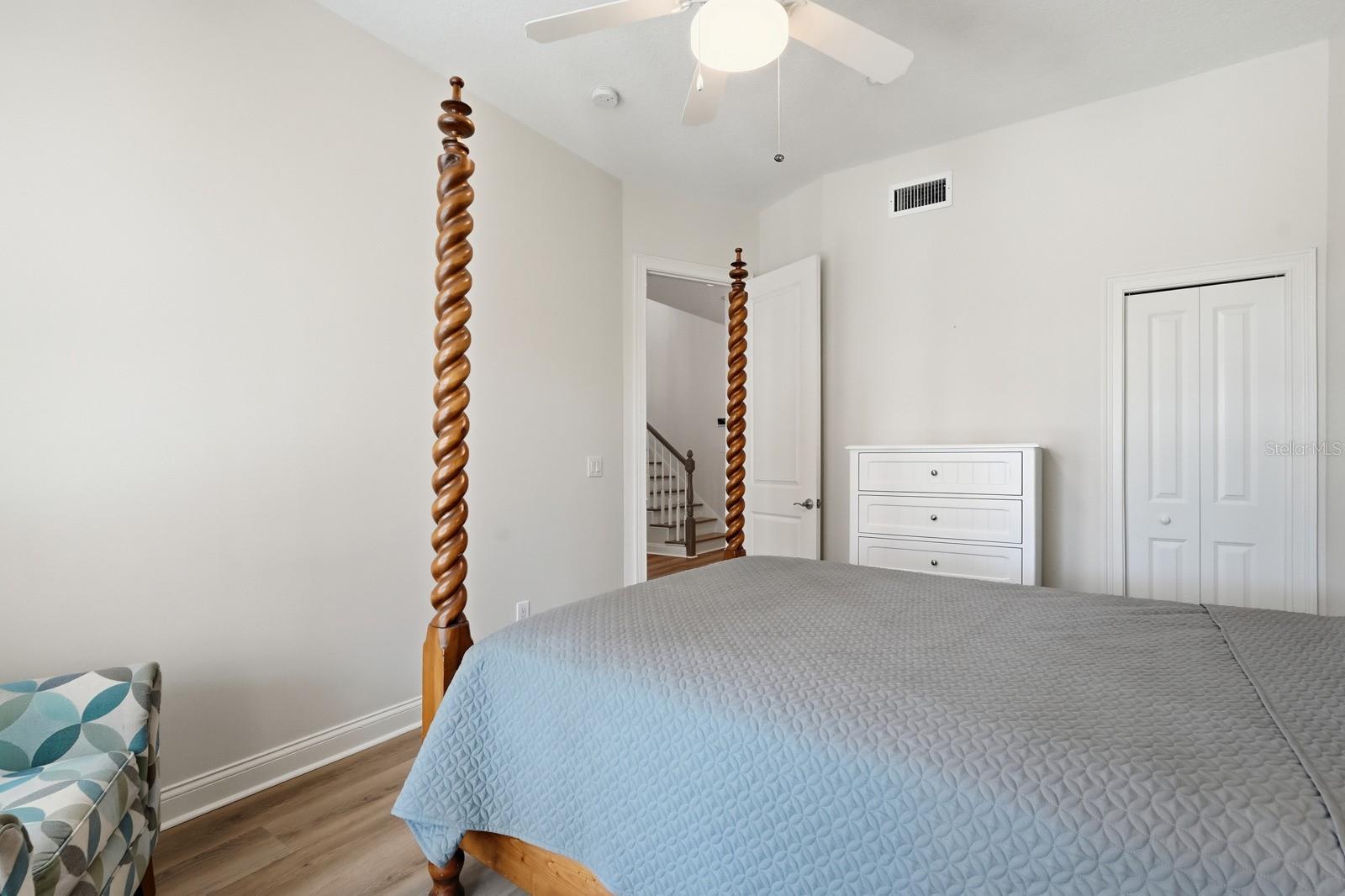 29 NORTHSHORE AVE