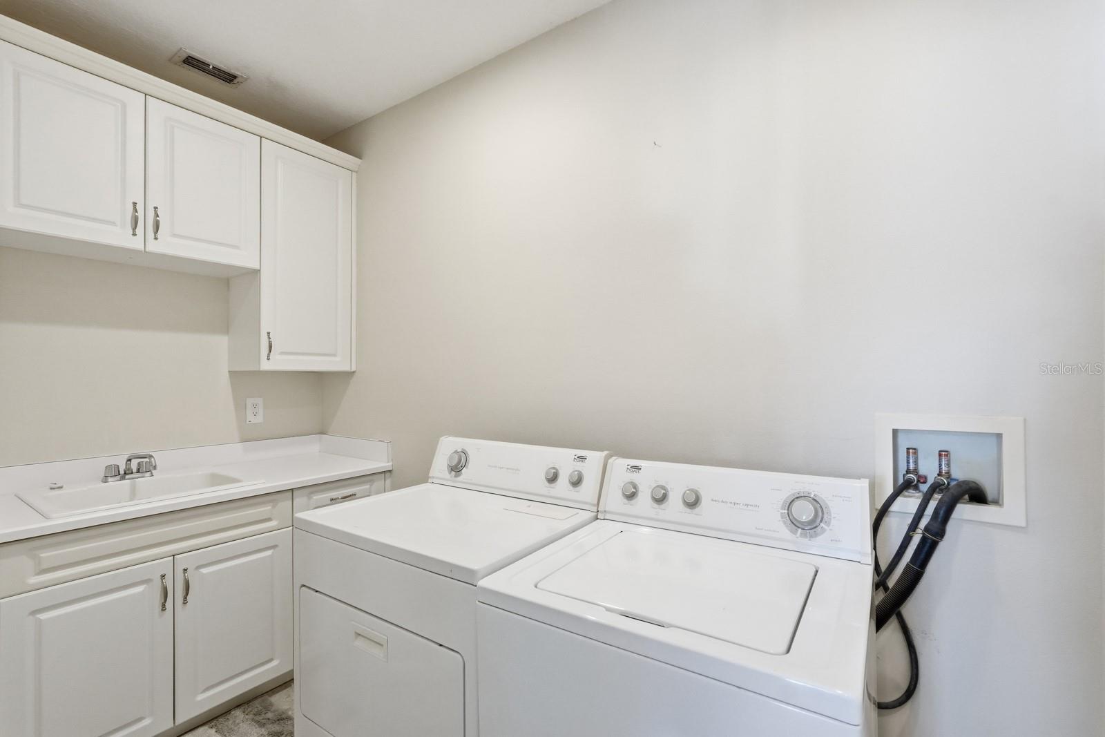 29 NORTHSHORE AVE