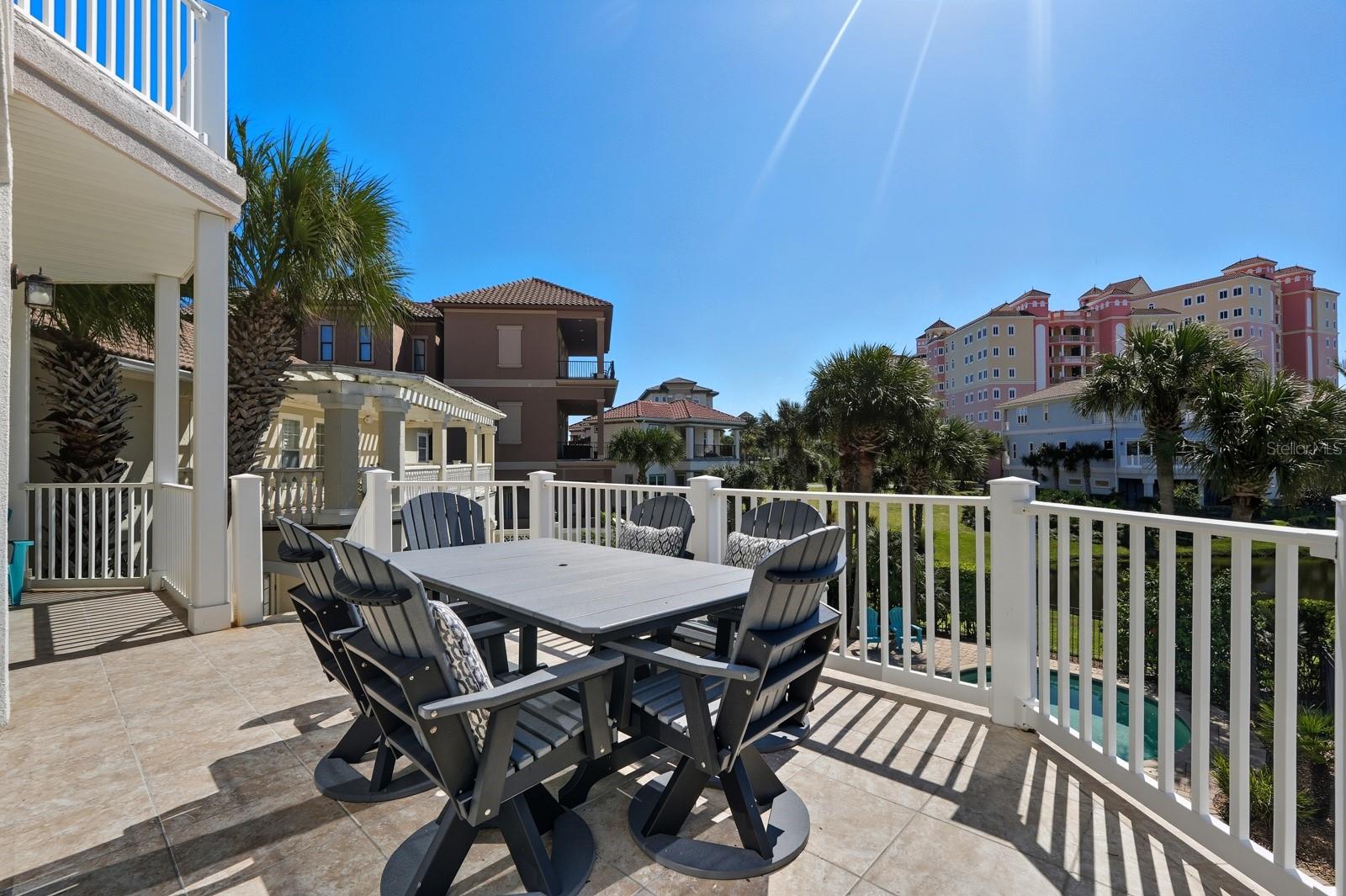 29 NORTHSHORE AVE