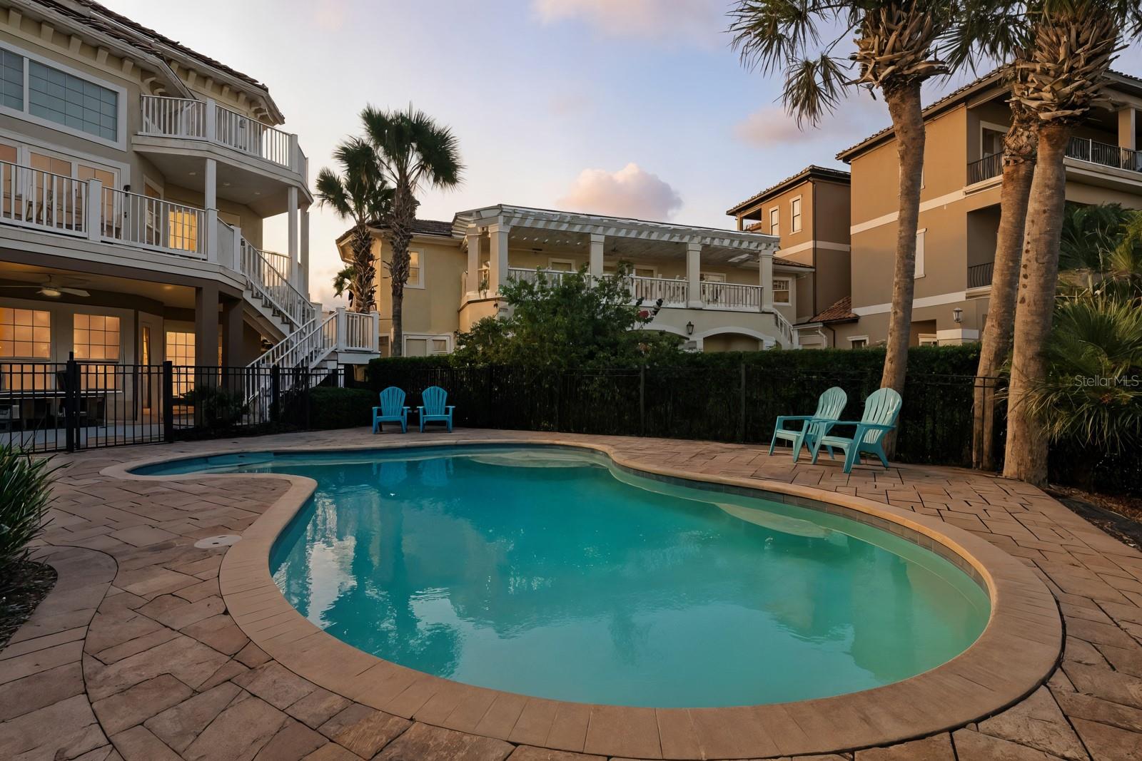 29 NORTHSHORE AVE