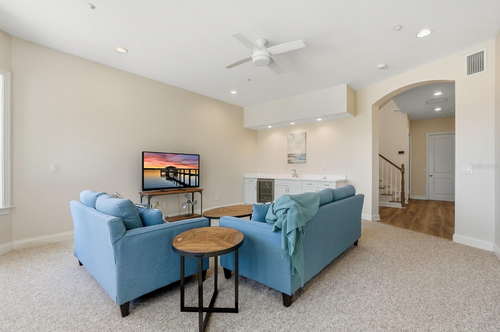 29 NORTHSHORE AVE