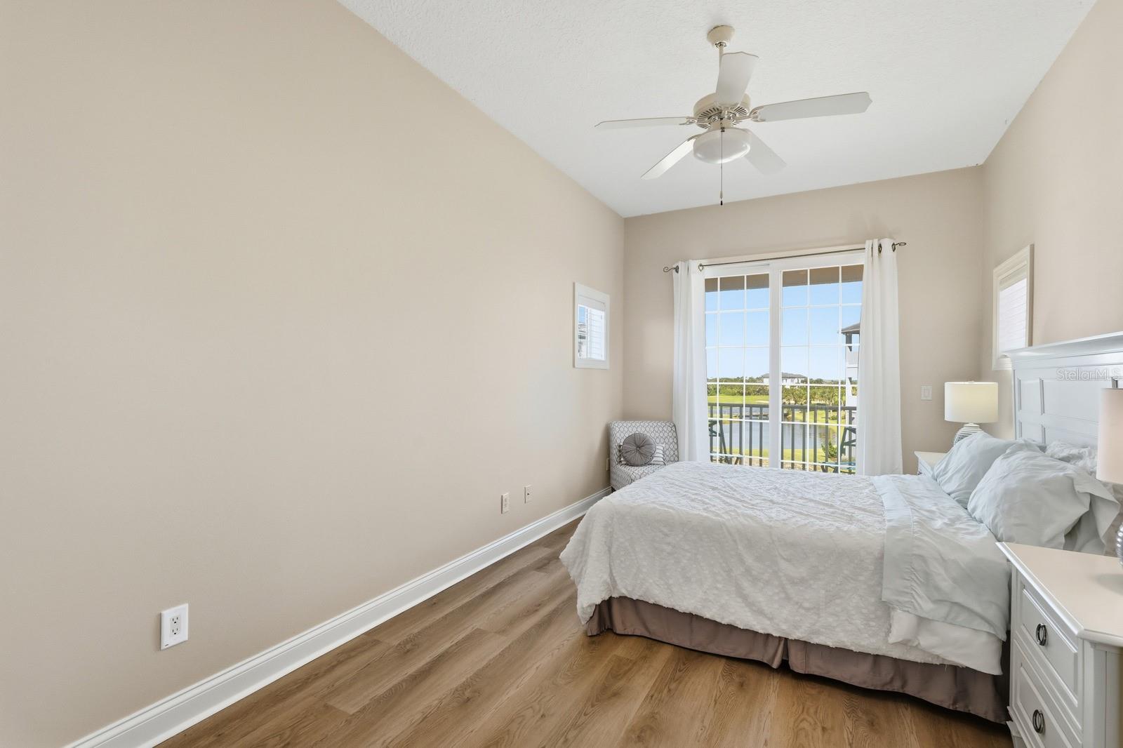 29 NORTHSHORE AVE