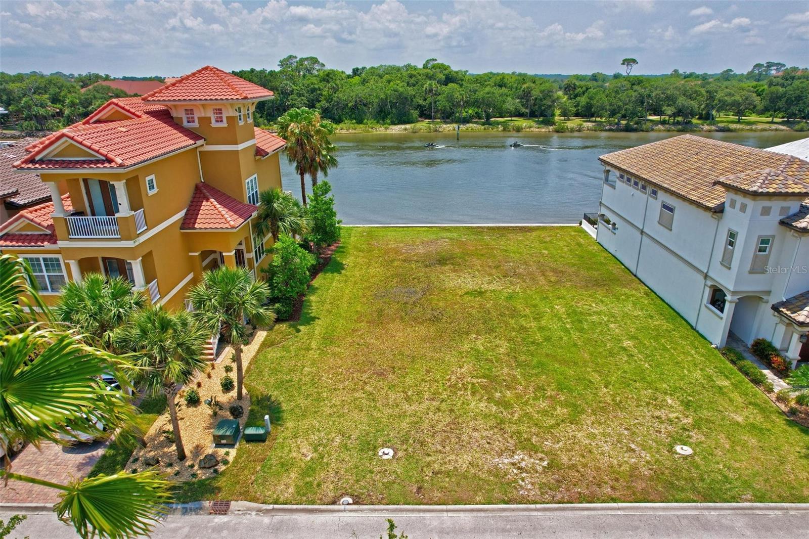 254 YACHT HARBOR DR