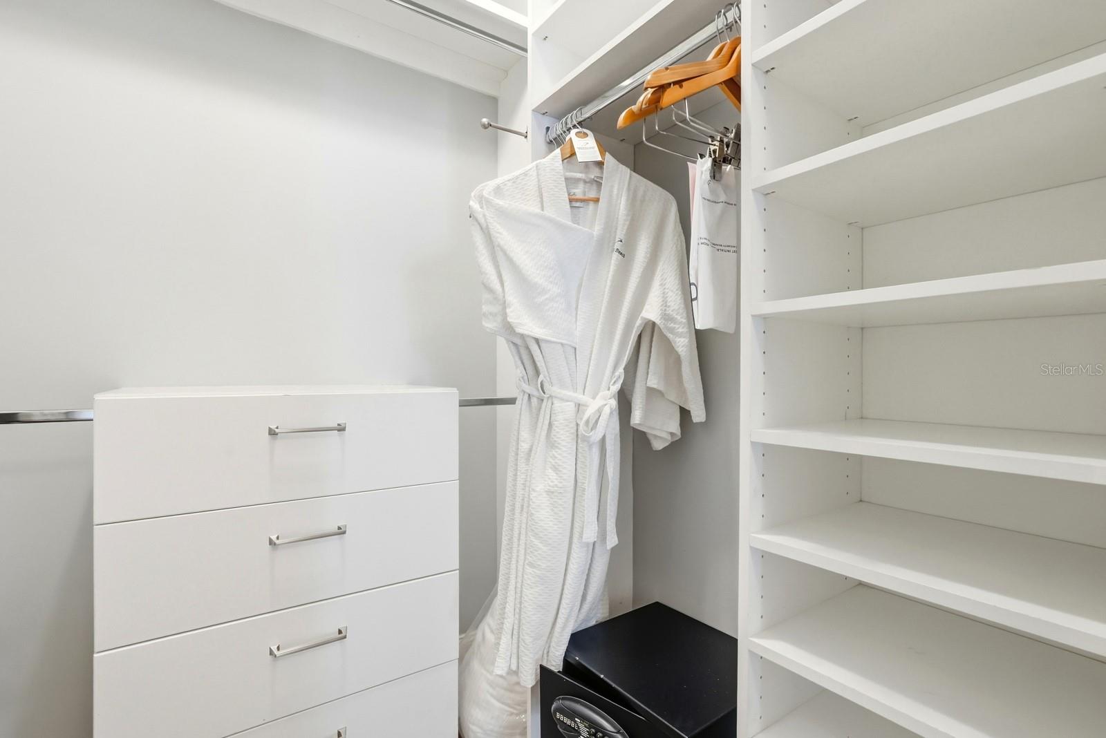 200 OCEAN CREST DR #843