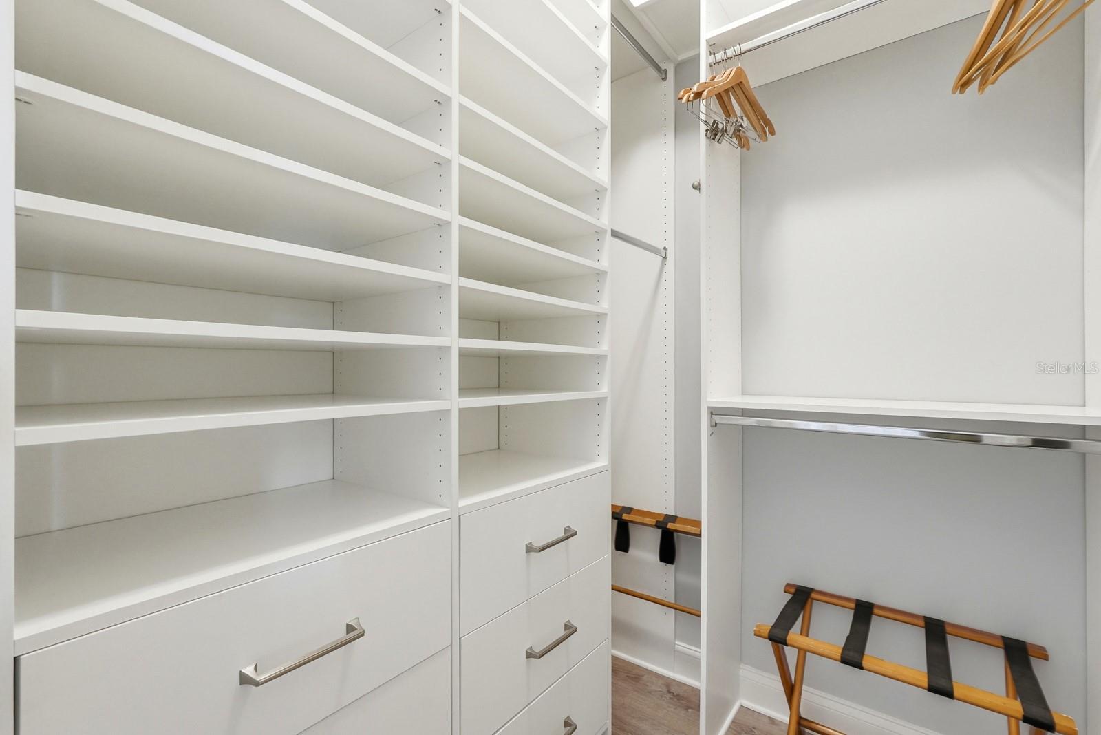 200 OCEAN CREST DR #843