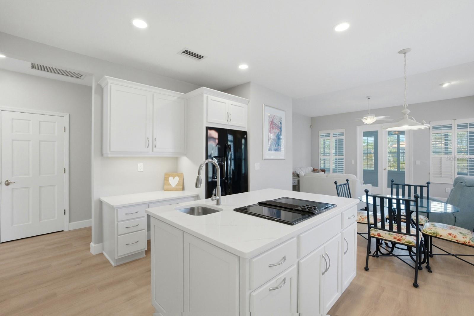 13 MADEIRA CT