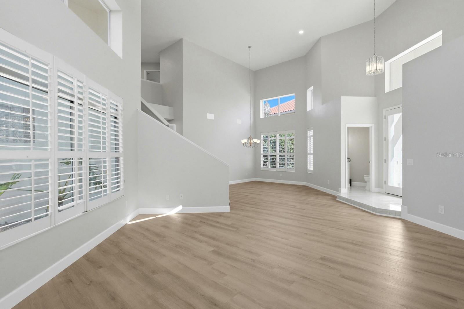 13 MADEIRA CT