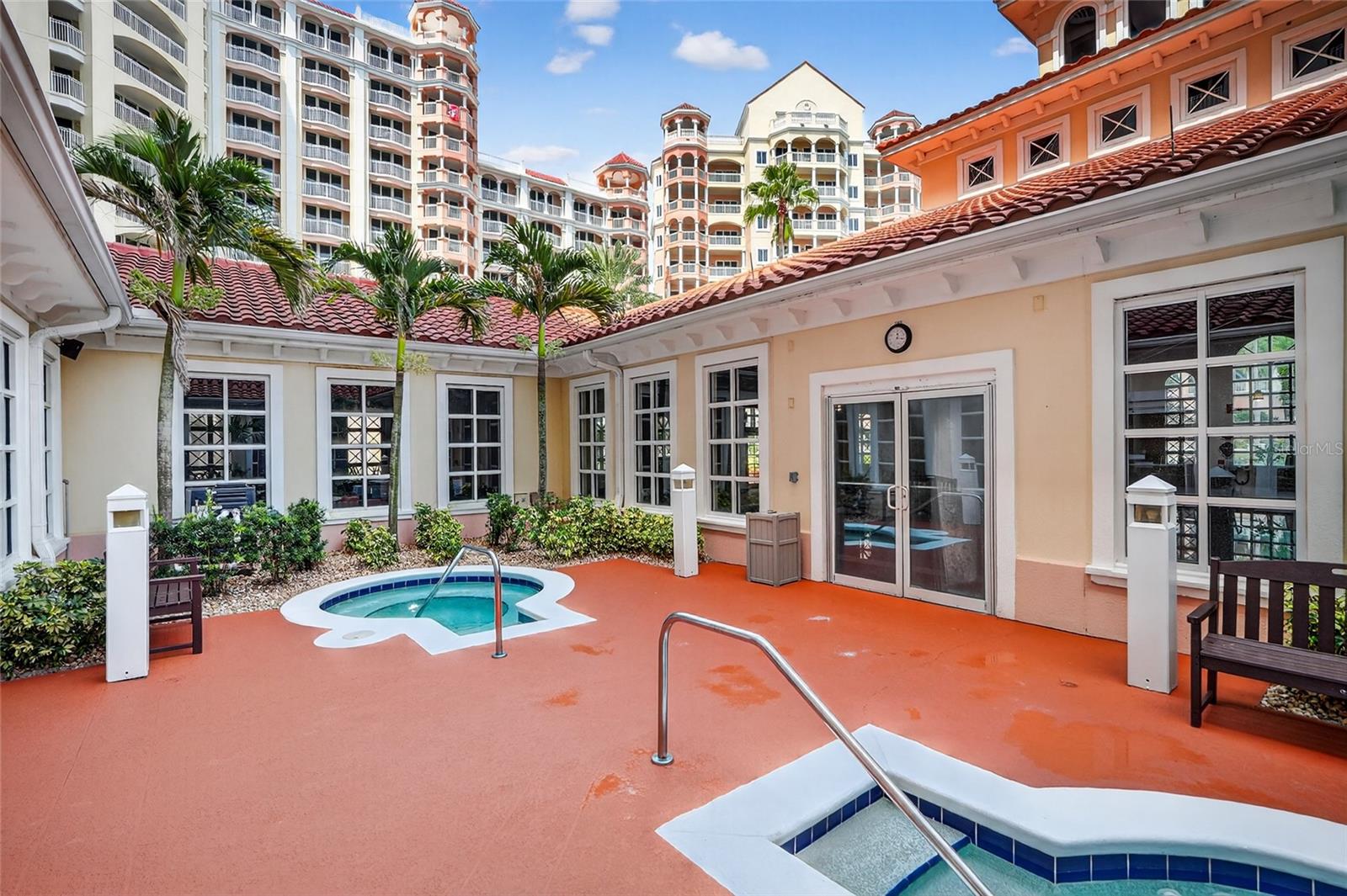 200 OCEAN CREST DR #635