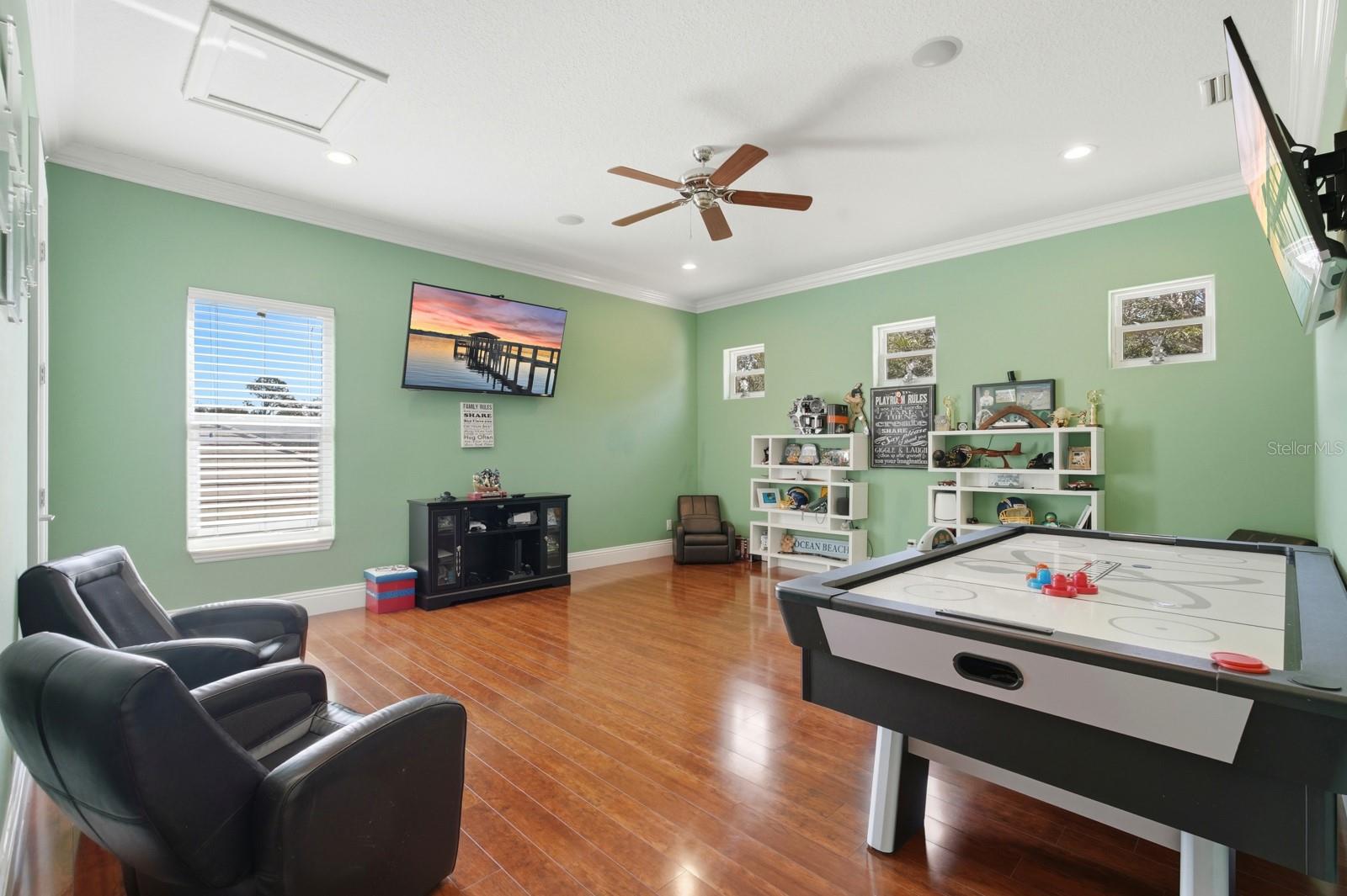11 OCEAN OAKS LN