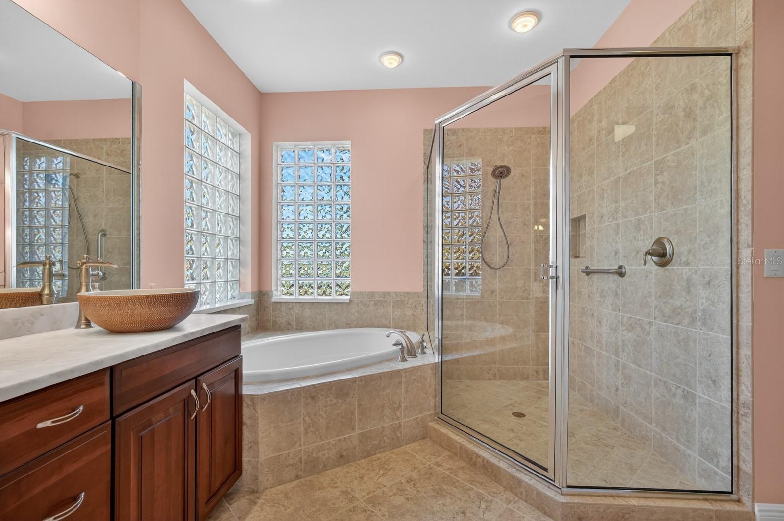 40 CASA BELLA CIR #1101