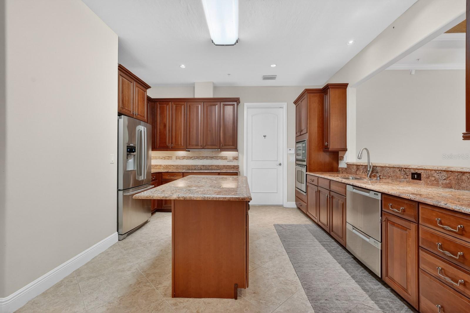 40 CASA BELLA CIR #1101