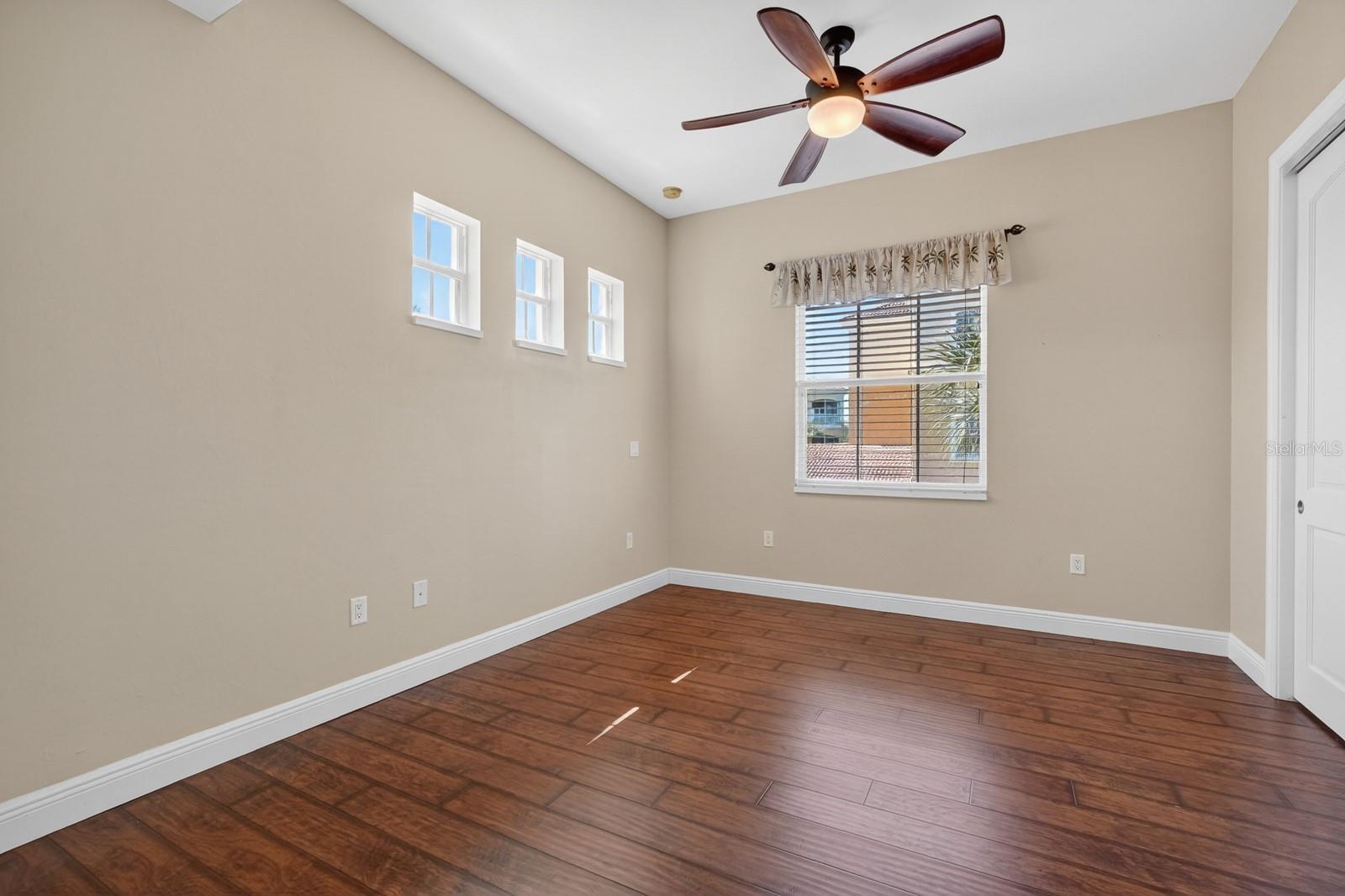 40 CASA BELLA CIR #1102
